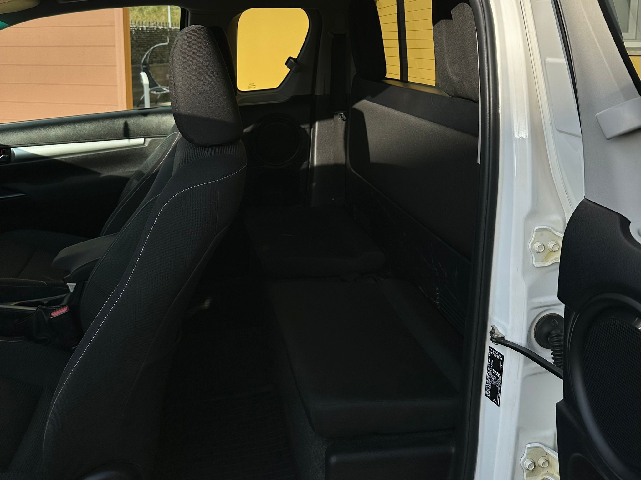 
								Toyota Hilux 2.4 Comfort full									